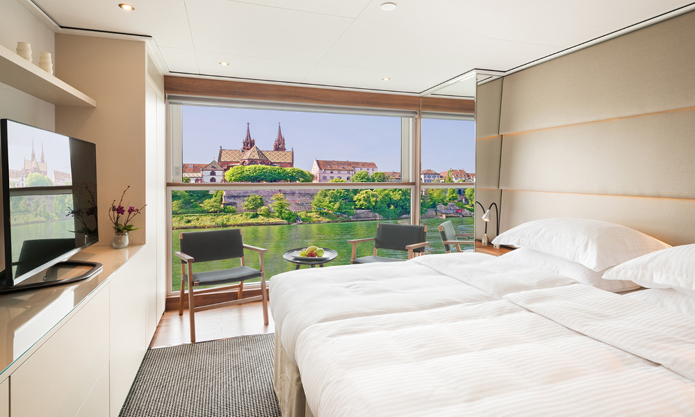 Panorama Balcony Suite: C